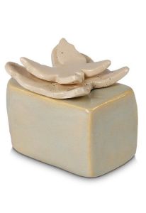 Petite urne funéraire en céramique « Papillon » beige