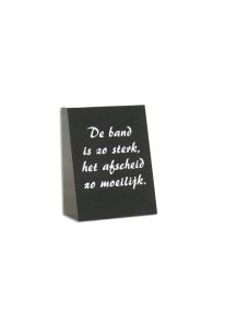 Plaque commémorative debout