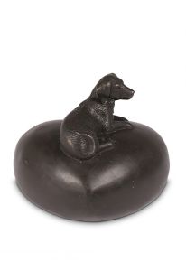 Mini-urne en bronze « Chien et oreiller »