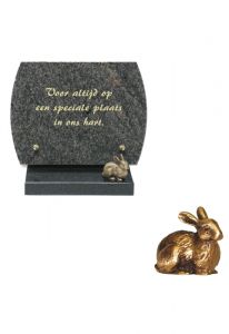 Plaque commémorative avec lapin en bronze