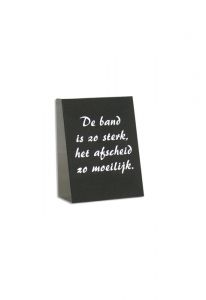 Plaque commémorative debout