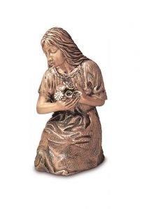 Statue commémorative de la fille aux fleurs en bronze