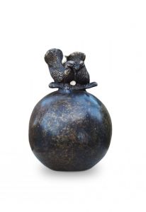 Petite Urne Funéraire en Bronze 'Pigeons'