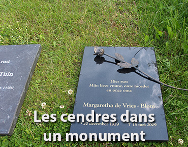 Les cendres dans un monument