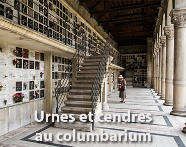 urnes funeraires et cendres au columbarium ou galerie cinéraire